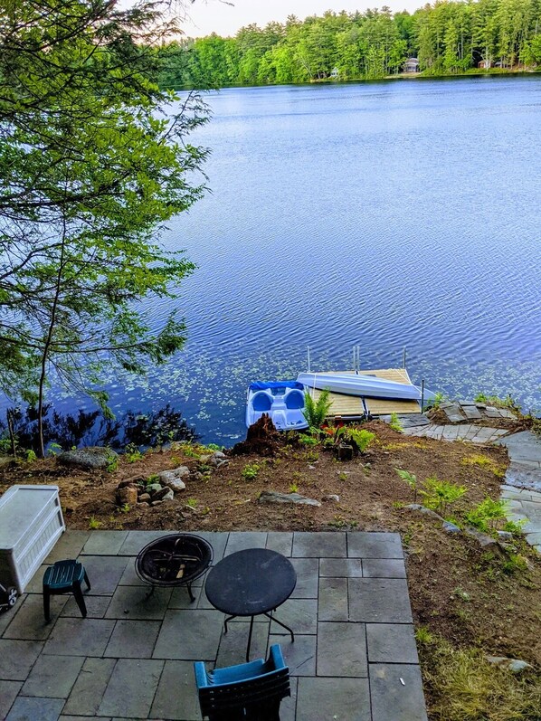 Property grounds - Panoramic Water Views, waterfront house on French pond (Henniker)