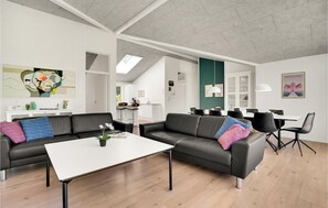 Fernseher, Tischfußball