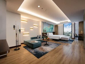 Junior Suite, 1 Double Bed | 1 bedroom, minibar, in-room safe, desk