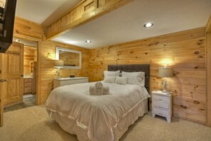 3 bedrooms, iron/ironing board, travel crib, WiFi