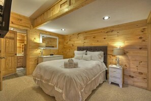3 bedrooms, iron/ironing board, travel cot, WiFi