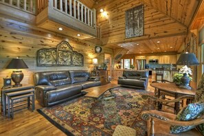 Televisión, chimenea y oficina