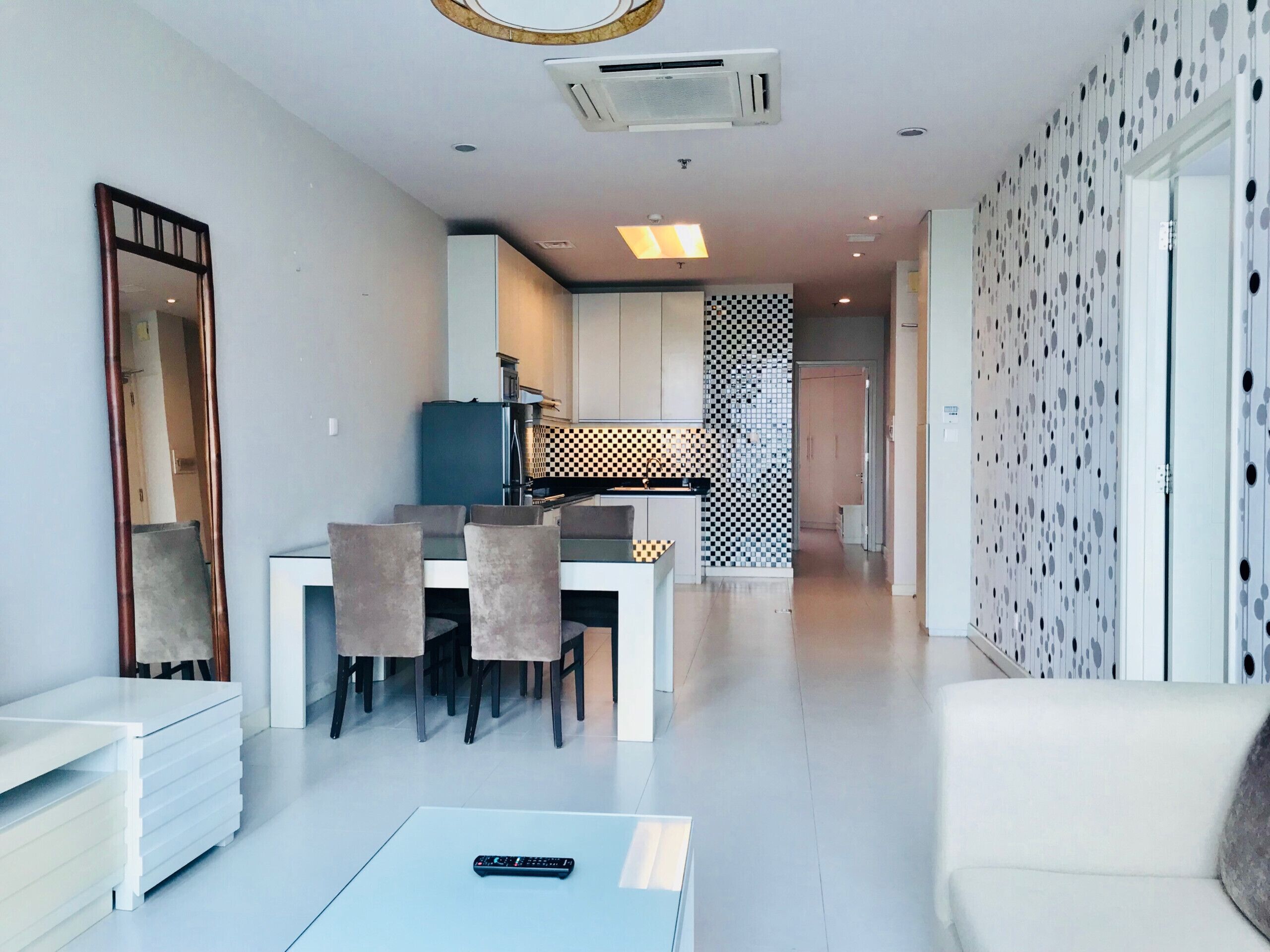 Departamento, 2 habitaciones, vista a la ciudad | Sala de estar | Televisión de pantalla plana 