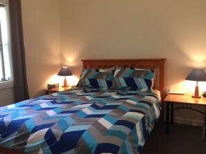 3 habitaciones, tabla de planchar con plancha y wifi gratis 