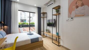 Deluxe studio, 1 queensize bed, balkon | Uitzicht vanaf balkon