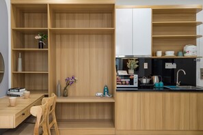 Premium Studio, 1 Queen Bed, Balcony | Room amenity - Cozrum Homes Ambera House (Ho Chi Minh City)