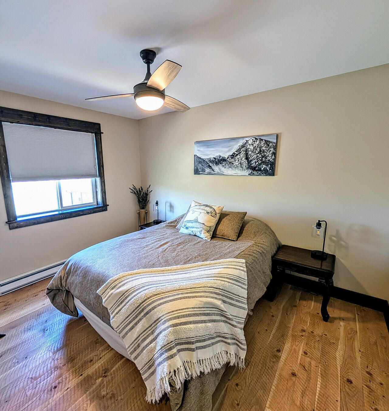 2 bedrooms, iron/ironing board, travel cot, WiFi