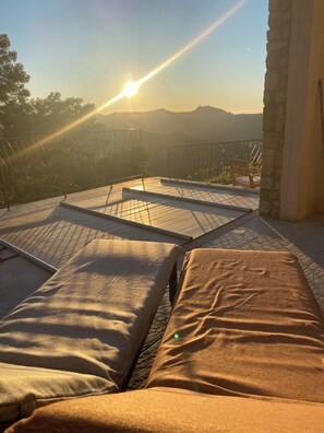 Property grounds - T2 new quiet large terrace panoramic sea view mountain pets welcome (Belgodère)
