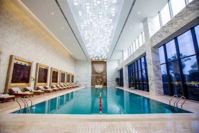 Sanfangxiang Jinling Hotel