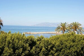 On the beach - Mshome First Line in Malaga (Malaga)