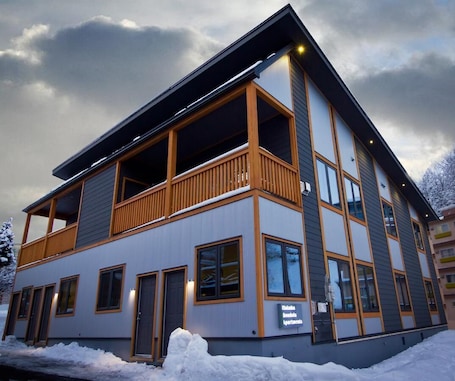 Exterior. Hakuba Gondola Apartments
