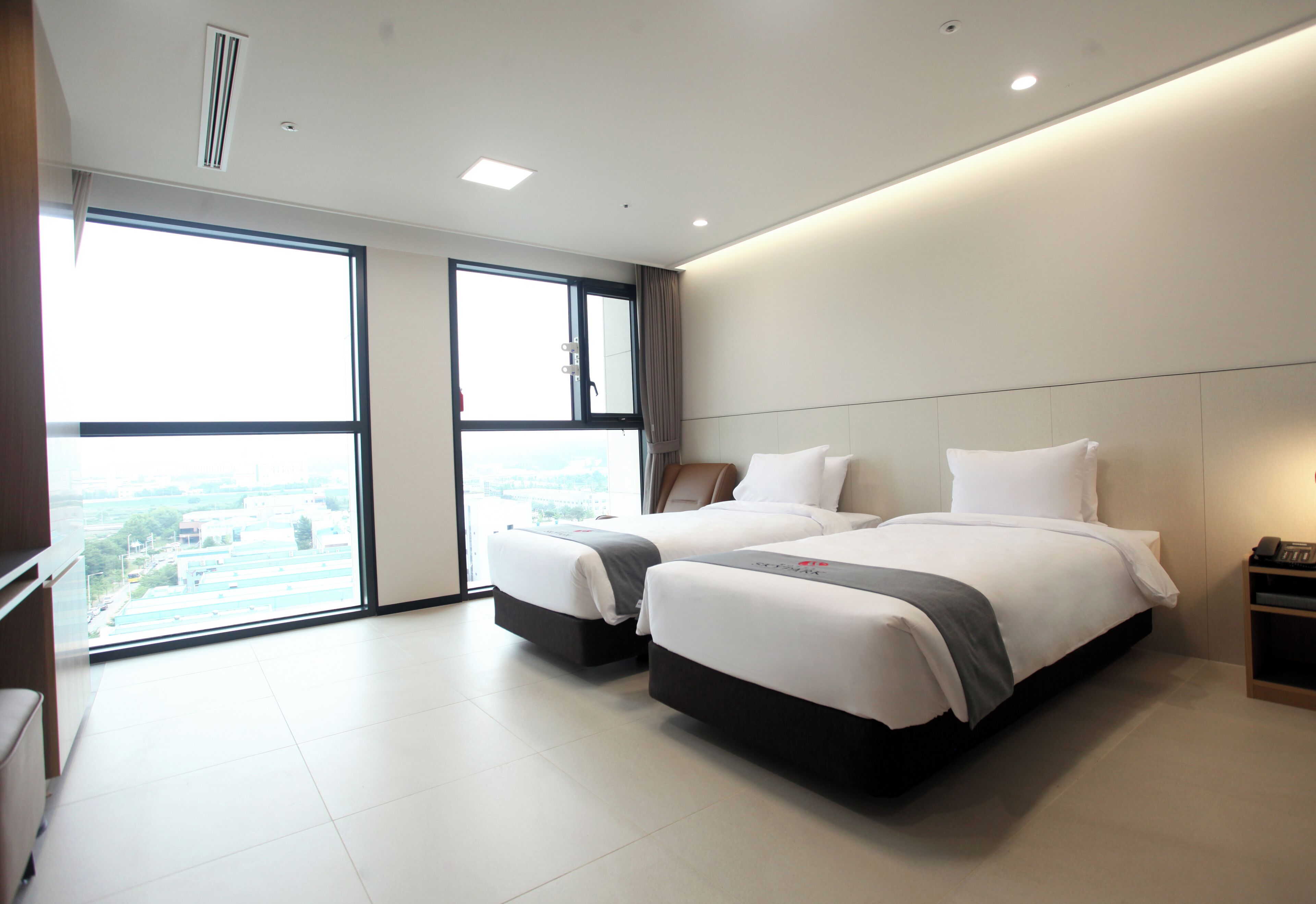 ตู้นิรภัยในห้องพัก, ผ้าม่านกันแสง, Wi-Fi ฟรี, ผ้าปูที่นอน