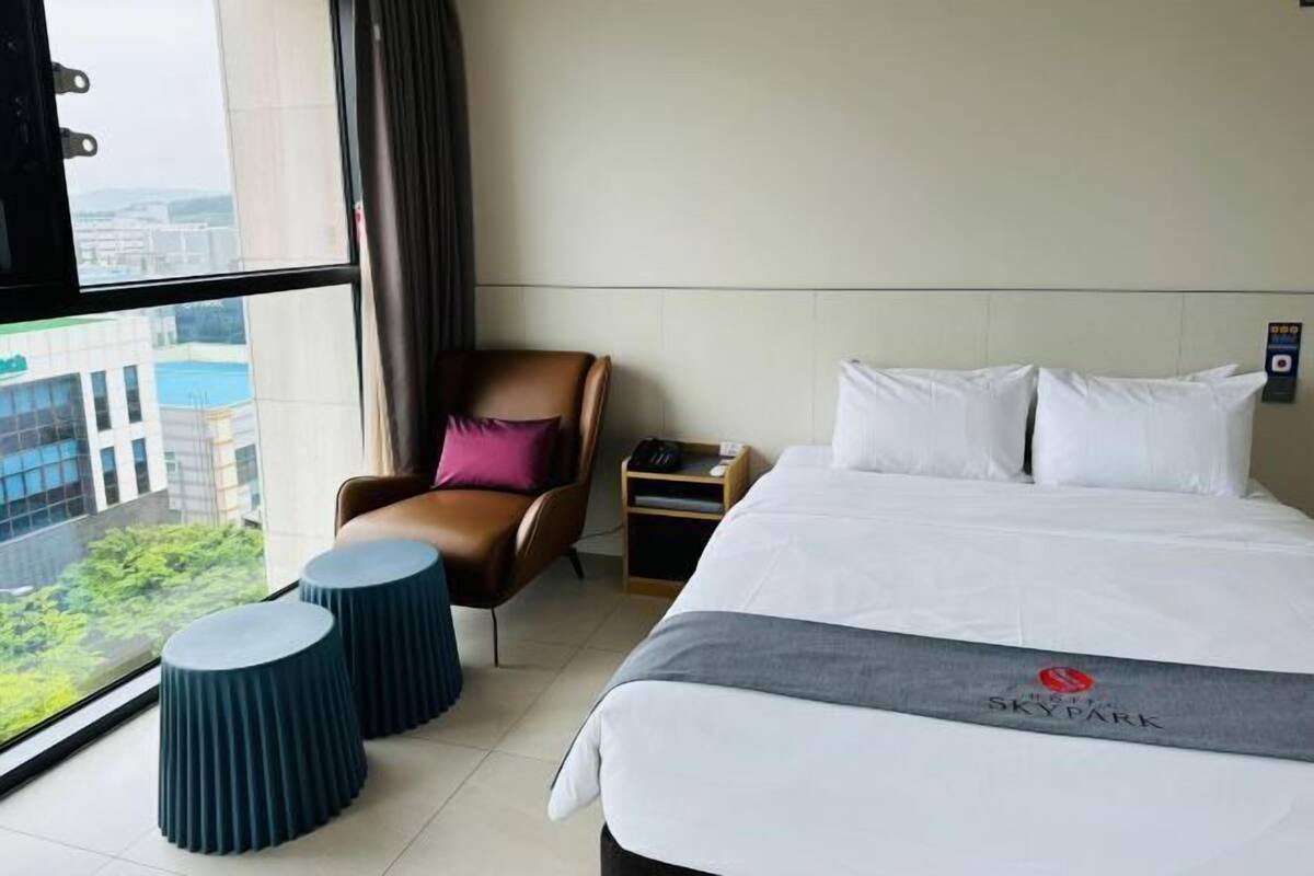 In-room safe, blackout drapes, free WiFi, bed sheets