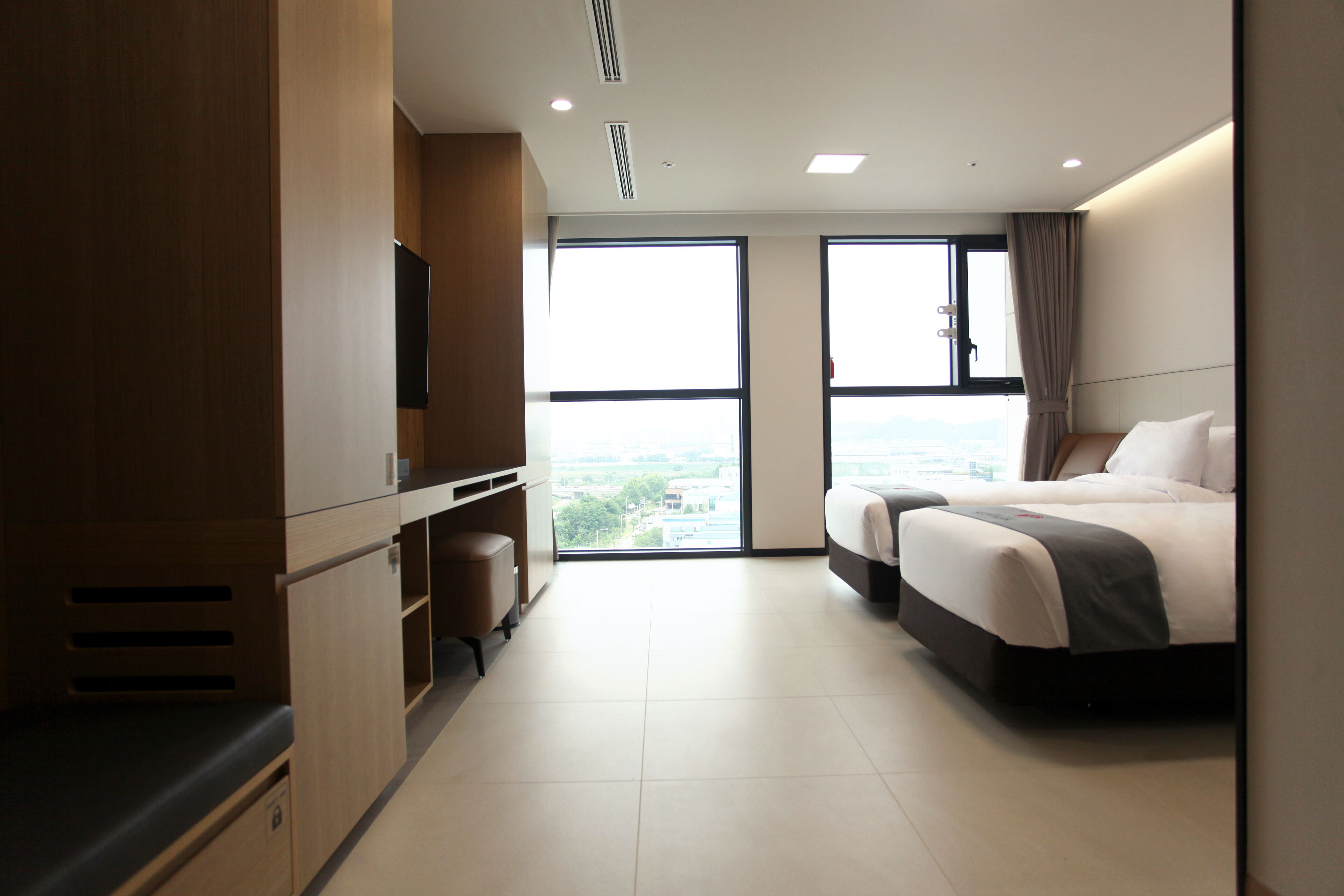 standard twin room | in-room safe, blackout curtains, free wifi, bed sheets