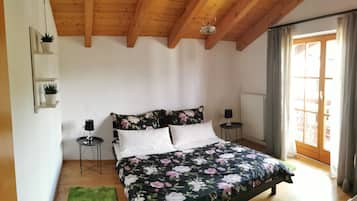2 bedrooms, free WiFi, bed sheets