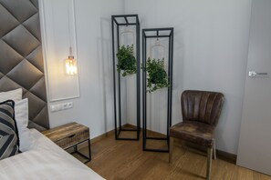 1 dormitori, planxa i posts de planxar, wifi i roba de llit 