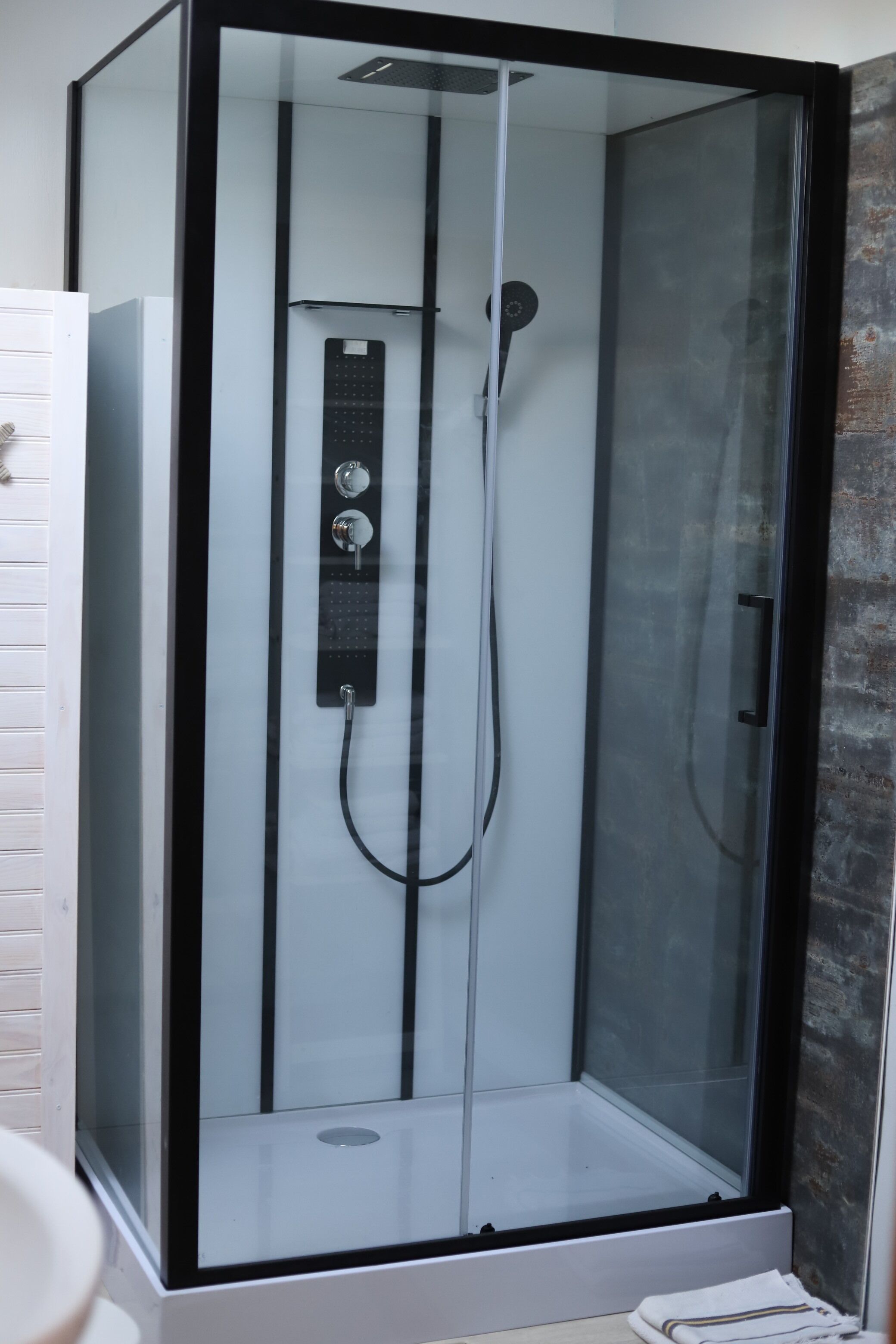 Dusche, Handtücher, Toilettenpapier