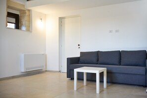 Smart TV, ping pong, offices