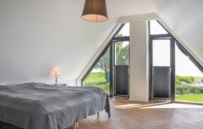 4 bedrooms, free WiFi