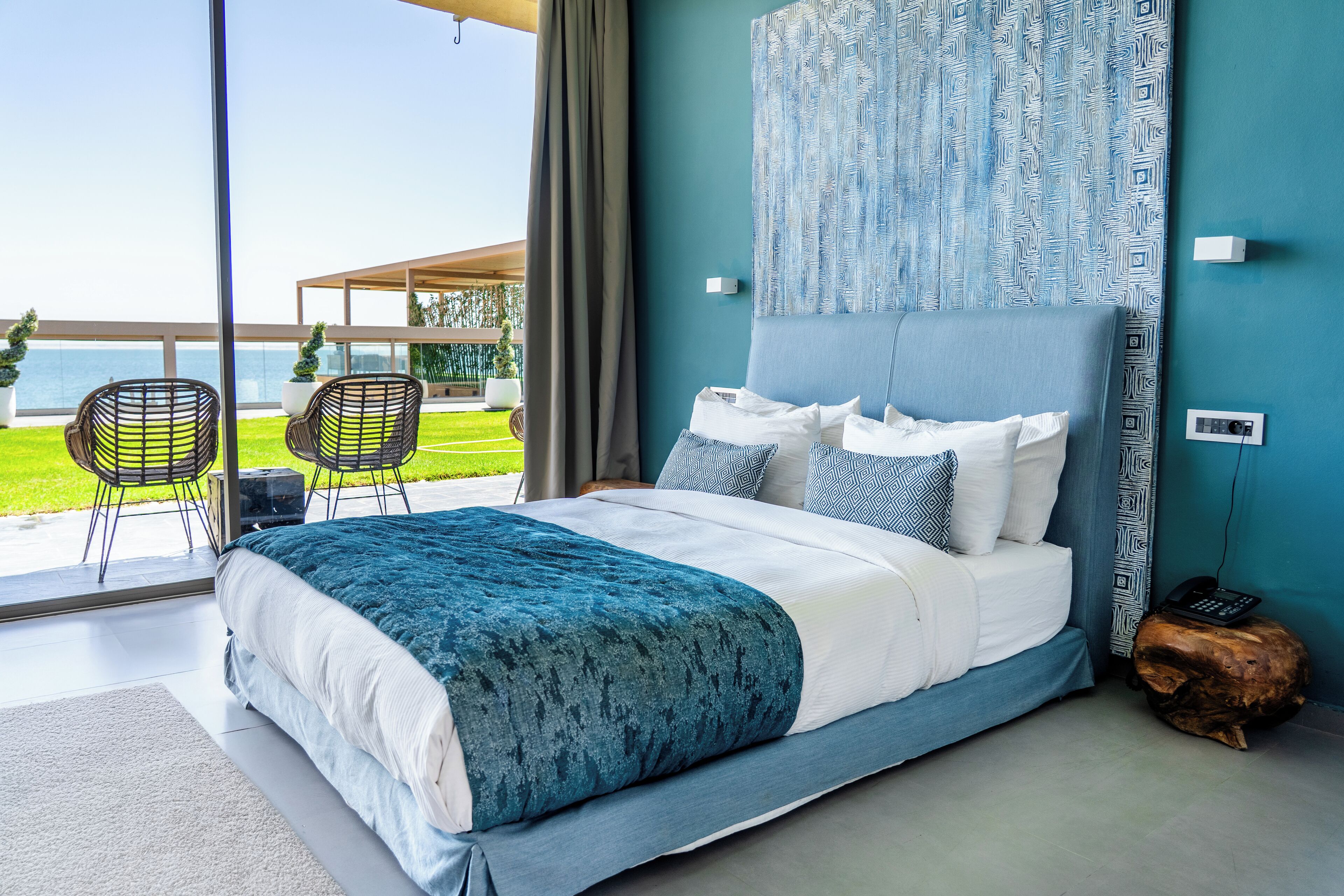 Biệt thự Presidential, quang cảnh eo biển | Két bảo mật tại phòng, bàn, màn/rèm cản sáng 