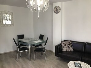 Living room - The Castle Apartment (Manastirea Humorului)