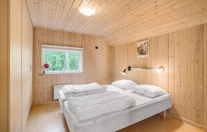 5 室のベッドルーム、旅行用ベビーベッド、WiFi (無料)