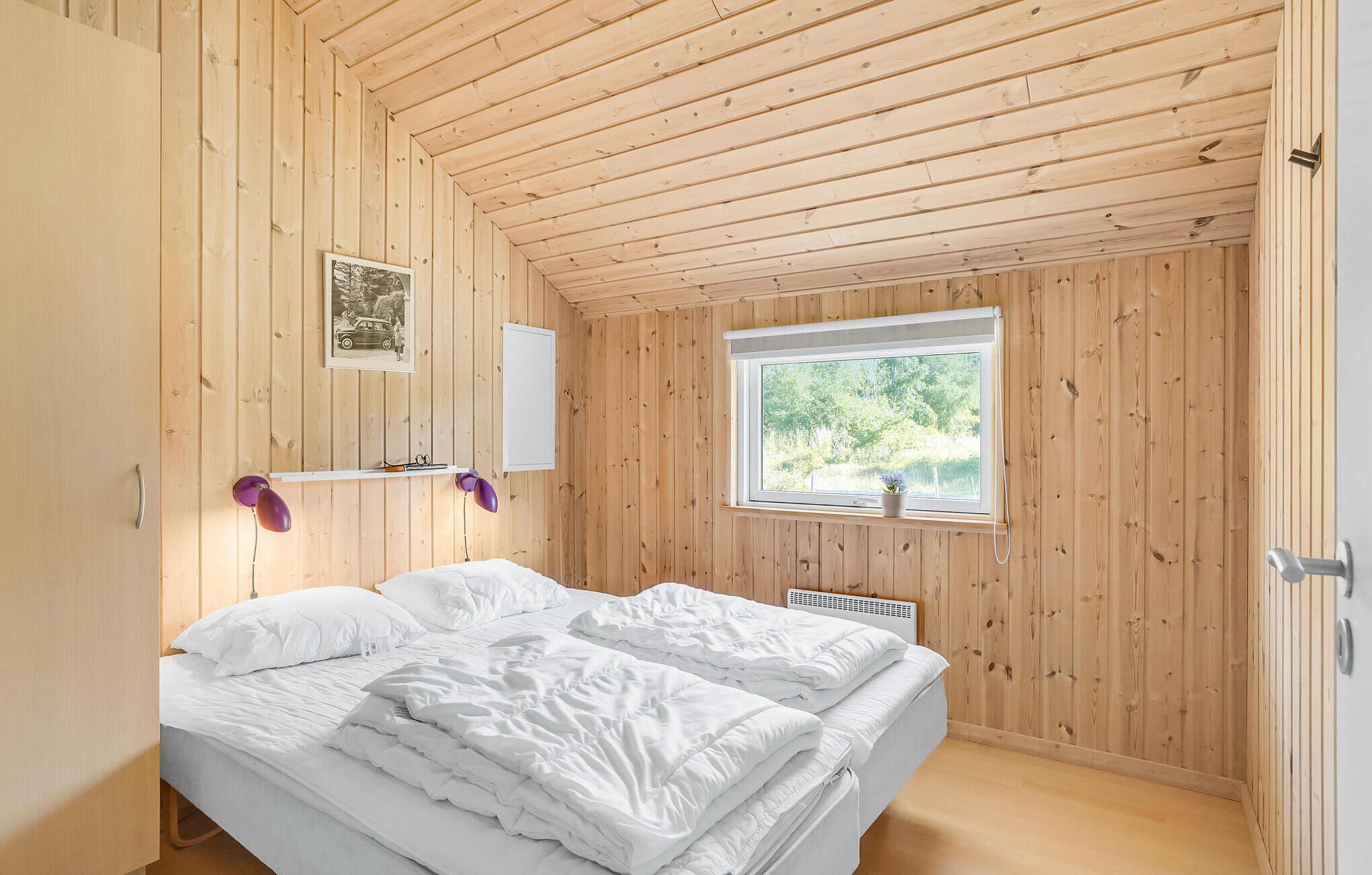 5 bedrooms, travel crib, free WiFi