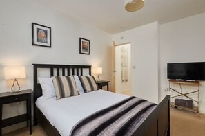 2 chambres, bureau, fer et planche à repasser, Wi-Fi gratuit