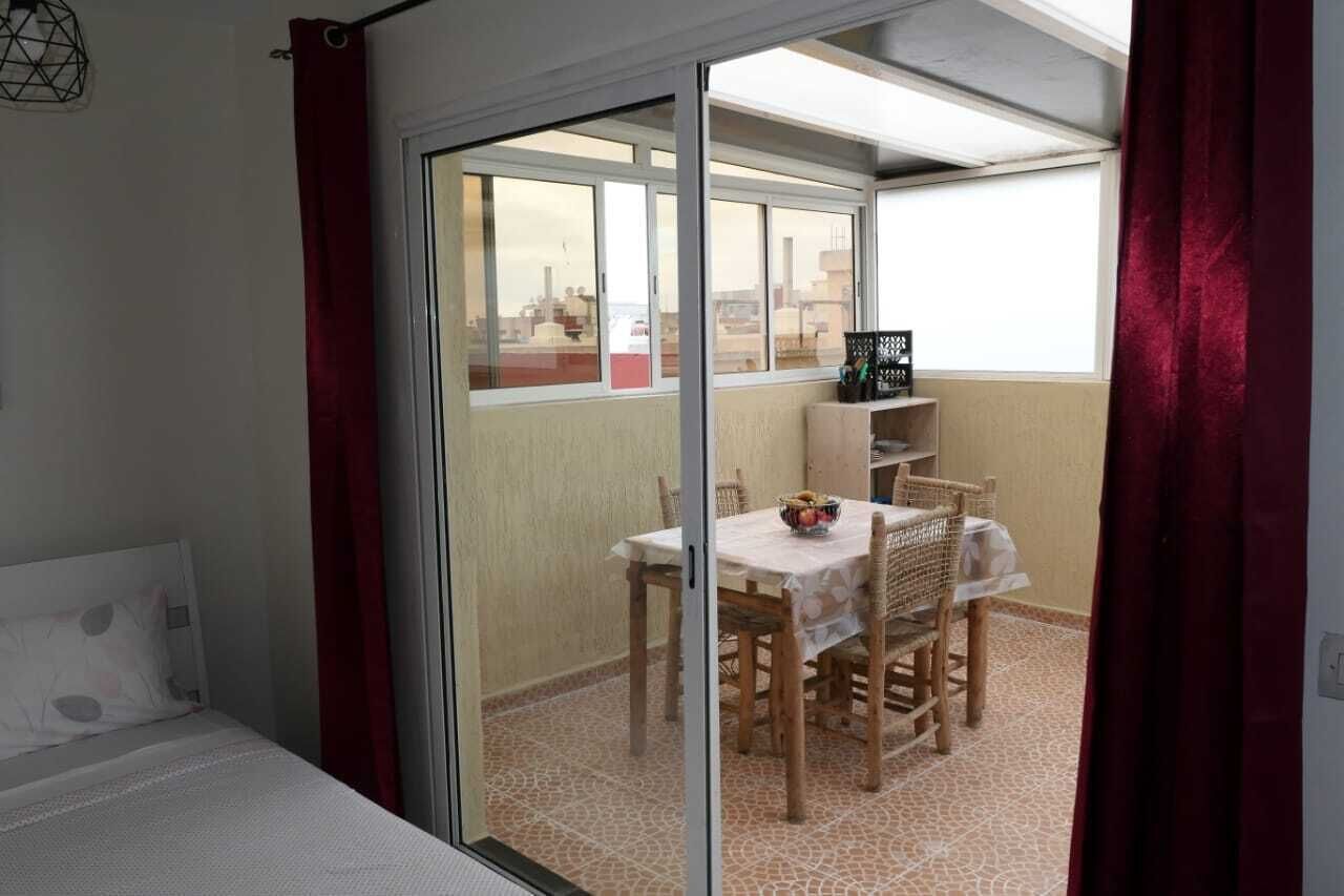 Suite Confort (5) | Surmatelas, fer et planche à repasser, Wi-Fi gratuit, draps fournis