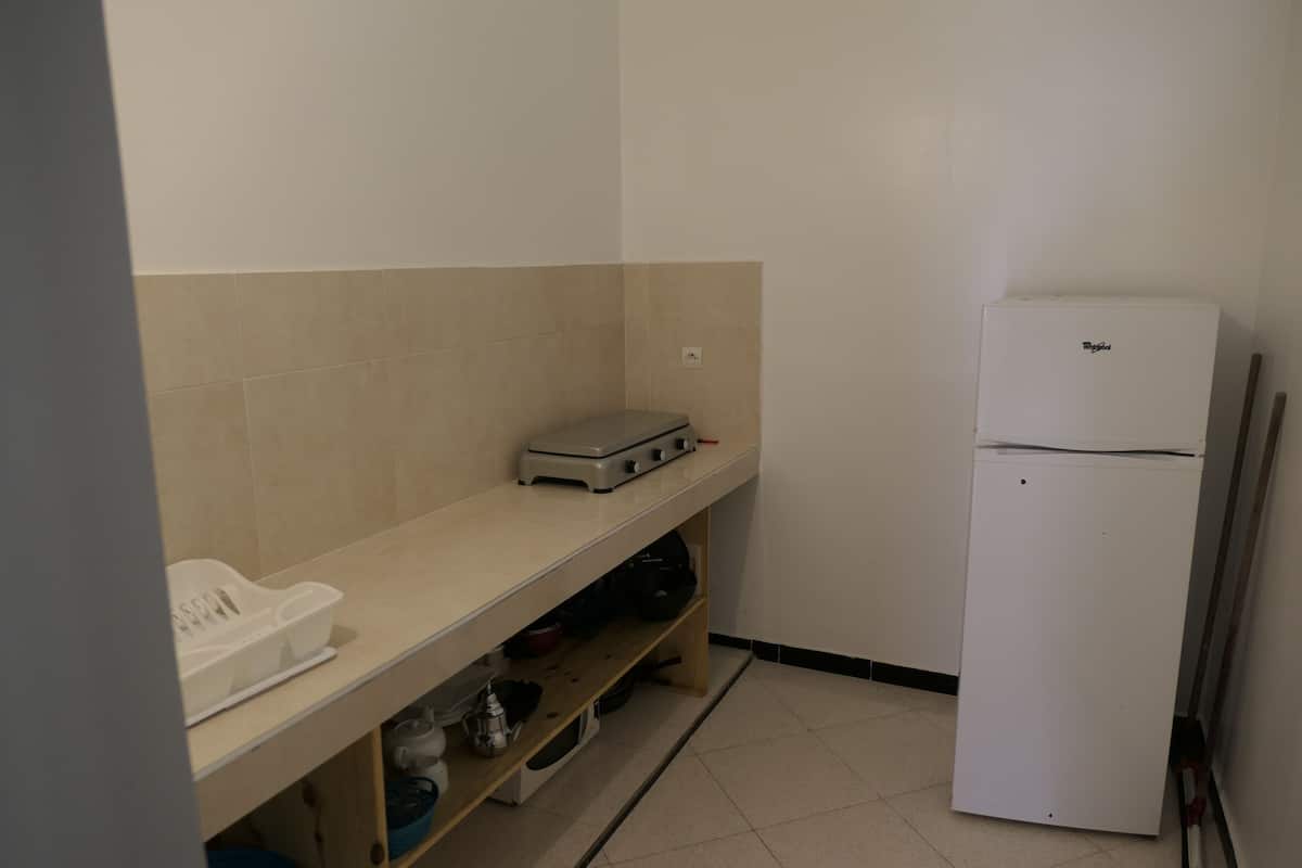 Superior Apartment, 2 Bedrooms (2) | Private kitchen | Coffee/tea maker, fridge, microwave, oven