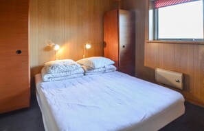 2 bedrooms