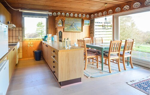 2 bedroom beautiful home in Fur