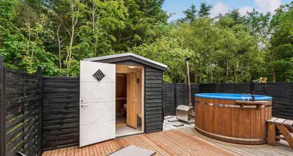 Cozy home in øster assels with sauna