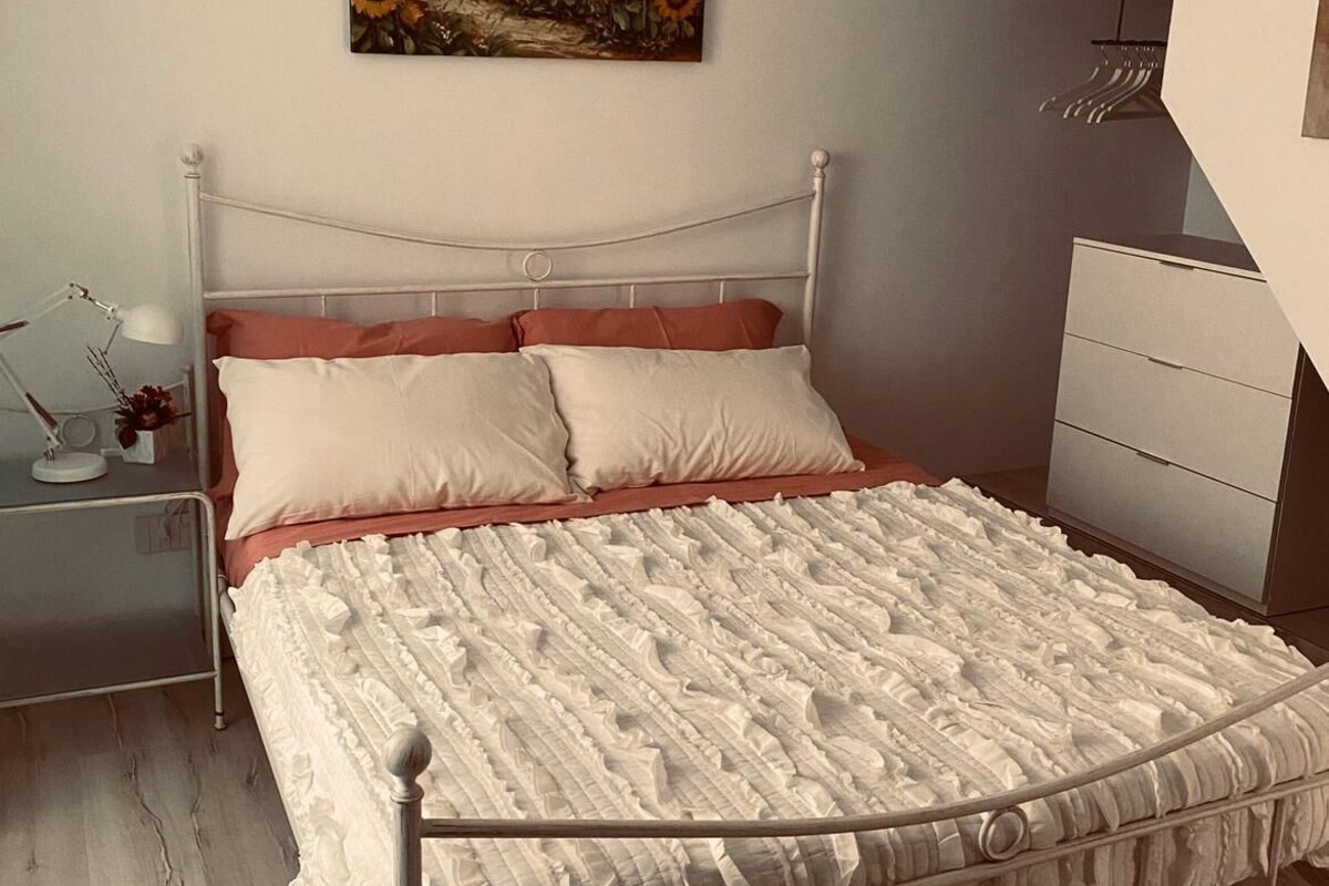 Decoración personalizada, muebles diferentes y escritorio 