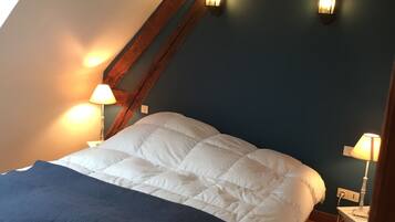 7 Schlafzimmer, Schreibtisch, Bügeleisen/Bügelbrett, kostenloses WLAN