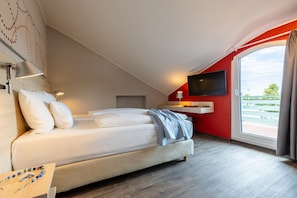 Doppel- oder Zweibettzimmer | Schreibtisch, Verdunkelungsvorhänge, schallisolierte Zimmer