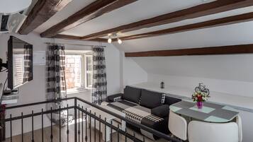 Apartemen (One Bedroom Apartment) | Interior