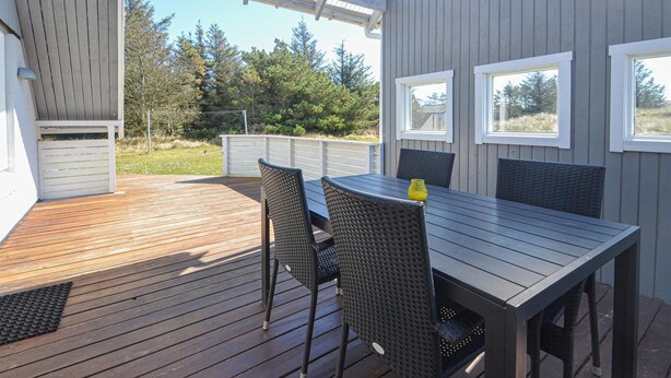 Outdoor dining - 3 bedroom awesome home in Thisted (Thisted)