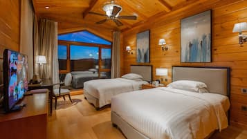1 bedroom, in-room safe, individually decorated, individually furnished
