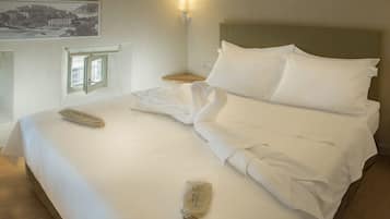 3 bedrooms, iron/ironing board, travel cot, free WiFi