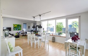 Dining - Lovely home in Juelsminde with kitchen (Juelsminde)