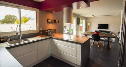 VILLA AVEC PISCINE "LE BOCAGE"