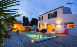 Outdoor pool, a heated pool - VILLA AVEC PISCINE "LE BOCAGE" (Dolus-d'Oléron)
