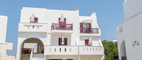 Fachada da propriedade