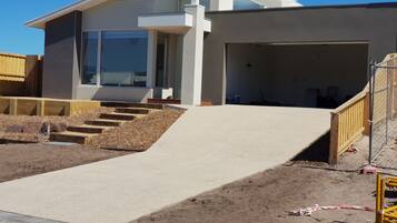 Tempat bermain anak - outdoor