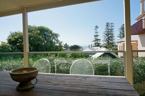 Premium House | Balcony - Bayview Houe (Queenscliff)
