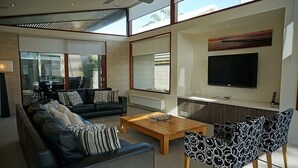 Unclassified image, 2 of 22, button - Beach Haven (Point Lonsdale)