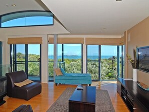 TV - Belbourie (Queenscliff)