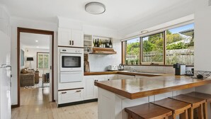 Private kitchen - Castaway (Point Lonsdale)