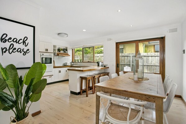 Interior - Castaway (Point Lonsdale)